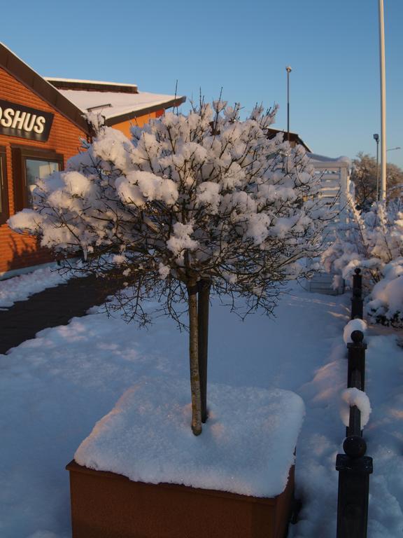 Haga Vaerdshus Hotel Hillerstorp Exterior photo